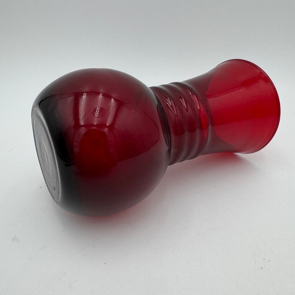 Vintage Anchor Hocking Royal Ruby Red Glass Vase 6 3/8" - Picture 2 of 6